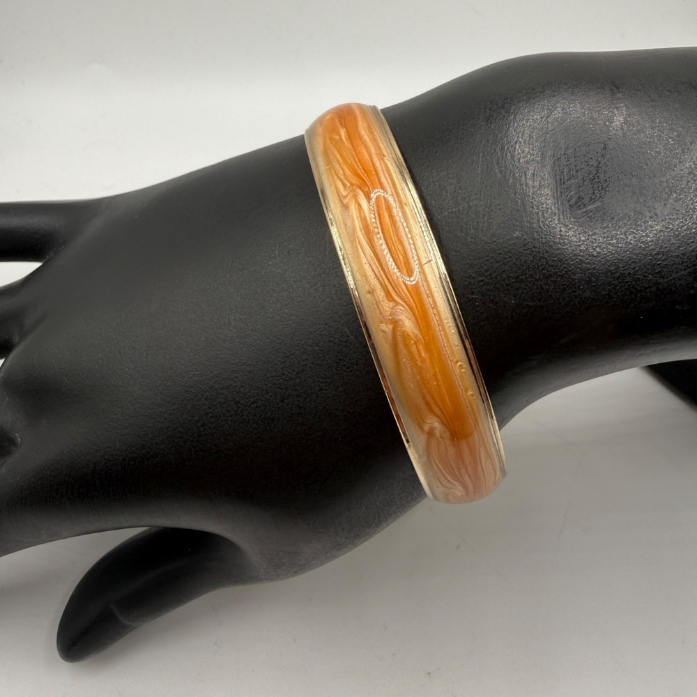Vintage 80s Avon Orange Peach Swirl Enamel & Gold Tone Bangle Bracelet 6.5"